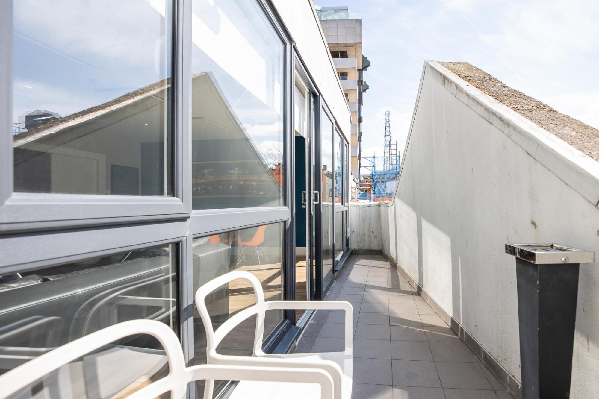 Temple Bar Crown Square Apartments — Photos 1